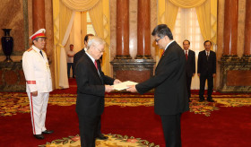 Presenting the Letters of Credence of H.E. Vahram Kazhoyan, Ambassador Extraordinary and Plenipotentiary of the Republic of Armenia to the Socialist Republic of Vietnam to the President of the Socialist Republic of Vietnam H.E. Nguyen Phu Trong