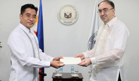Ambassador Baghdasaryan Presented Copies of His Credentials in Manila