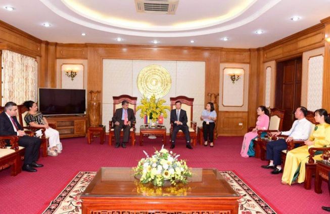 Working visit of H.E. Mr. Vahram Kazhoyan, Ambassador of the Republic of Armenia to  Vietnam to Tuyen Quang Province of Vietnam.