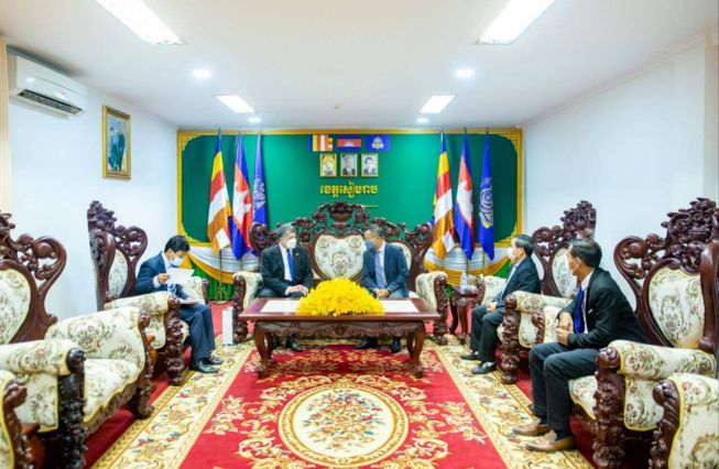Meeting of the Ambassador of the Republic of Armenia to the Kingdom of Cambodia Vahram Kazhoyan with the Governor of Siem Reap Province Tea Seiha