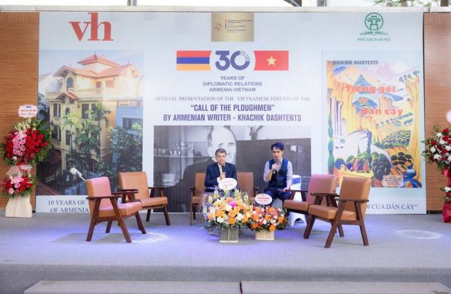 Official presentation of the Vietnamese edition of Armenian writer Khachik Dashtents' novel "Call of the Ploughmen"