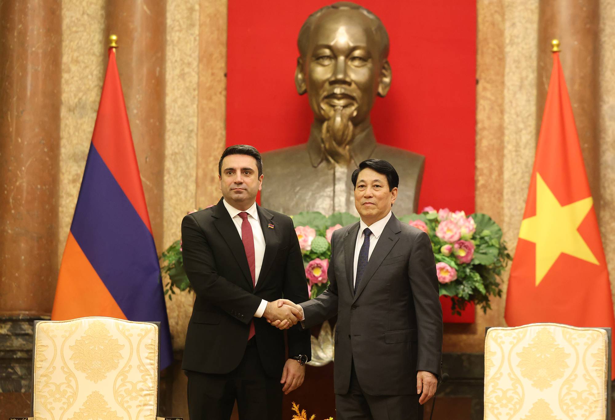 NA Speaker Alen Simonyan Meets with President of the Socialist Republic of Viet Nam