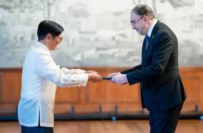 Ambassador Baghdasaryan Presented His Credentials to the President of the Philippines