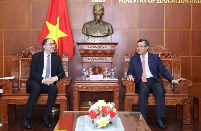 Meeting of the Armenian Ambassador with the Vice Minister of Education and Training of Viet Nam