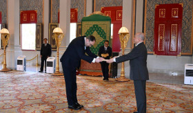 Ambassador Baghdasaryan presented his credentials to the King of Cambodia